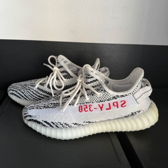 Yeezy boost 350 zebras 10.5